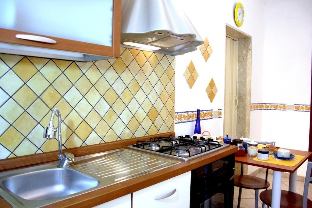 Orfani Apartments Trapani Eksteriør billede